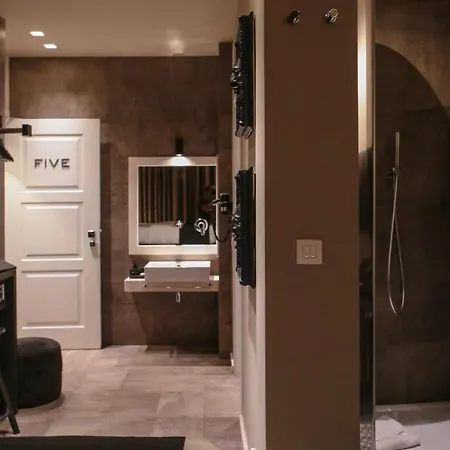 Отель Neko Boutique