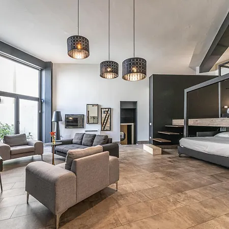 Отель Neko Boutique Кальяри