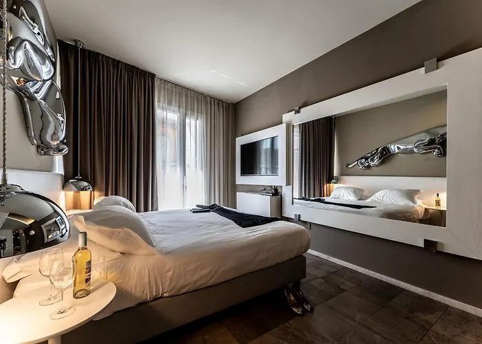 Отель Neko Boutique Кальяри