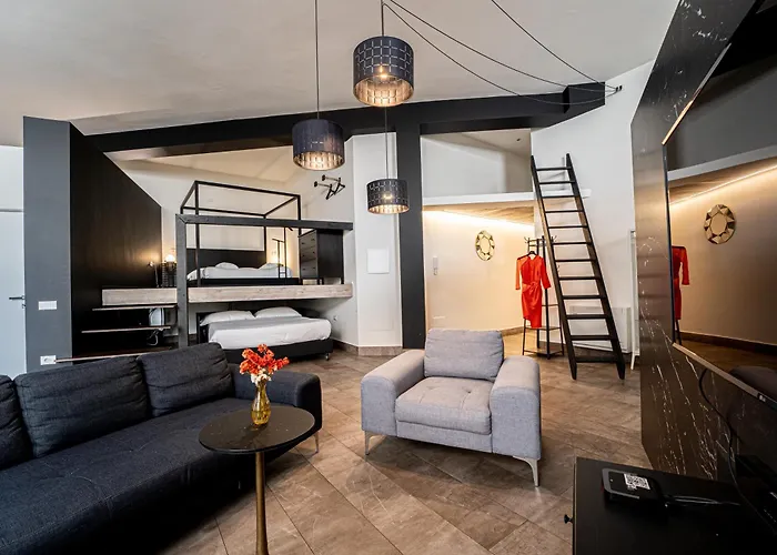 Neko Boutique 3* Кальяри