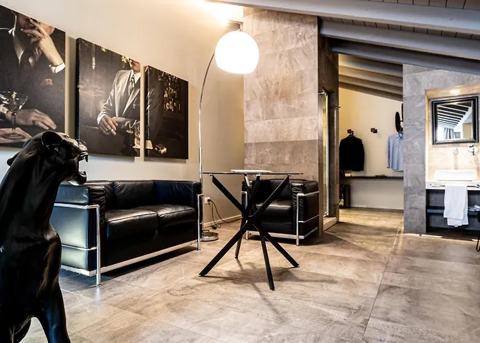 Отель Neko Boutique 3*