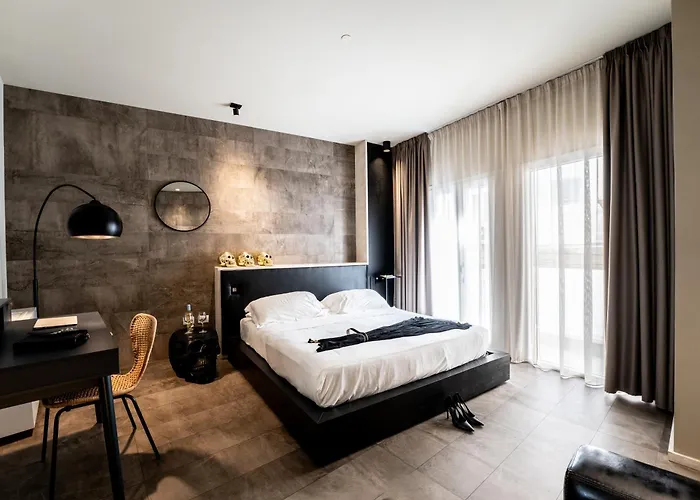 Neko Boutique Отель Кальяри